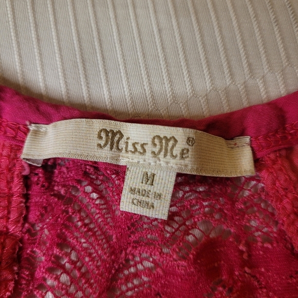 Miss me Pink Boho Western Crochet Floral Open Knit Beaded Top sz M MDT717T - Picture 2 of 8